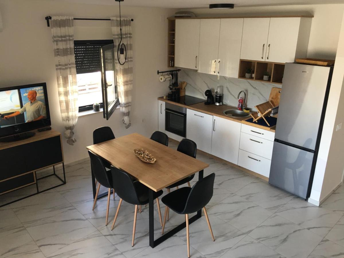 Apartmani Zlata Светі Филип-і-Яков Екстер'єр фото